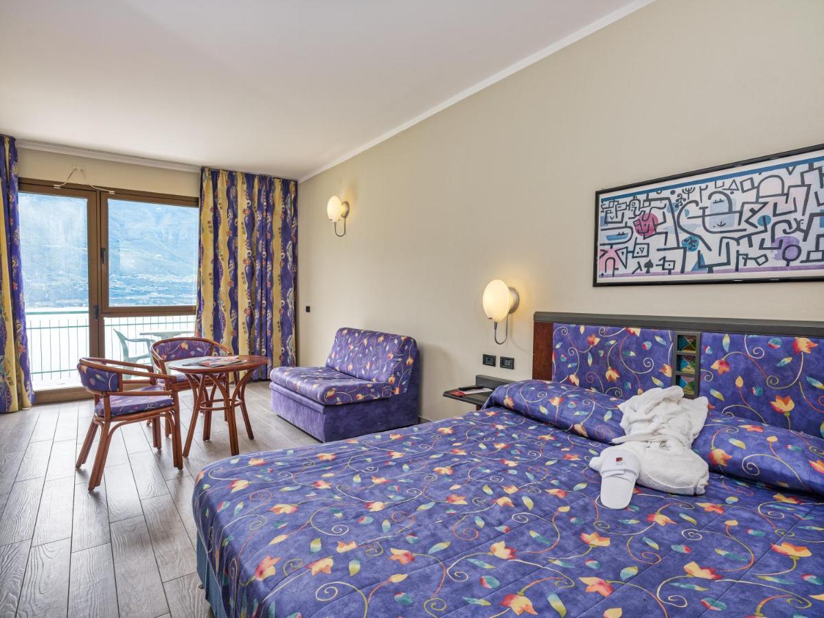 Hotel San Pietro Лимоне сул Гарда Екстериор снимка