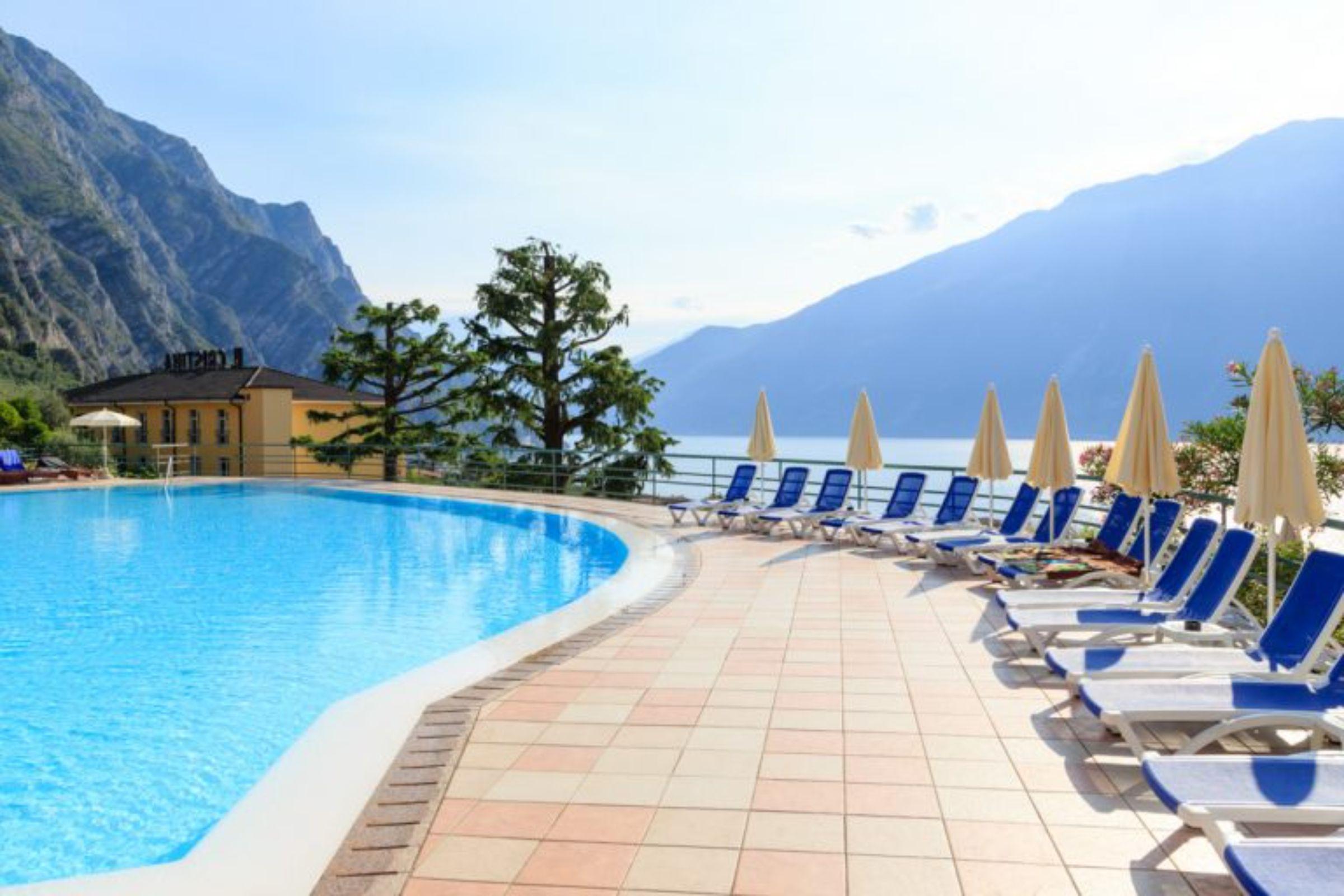 Hotel San Pietro Лимоне сул Гарда Екстериор снимка