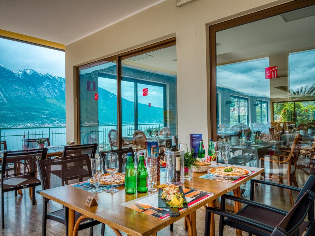 Hotel San Pietro Лимоне сул Гарда Екстериор снимка