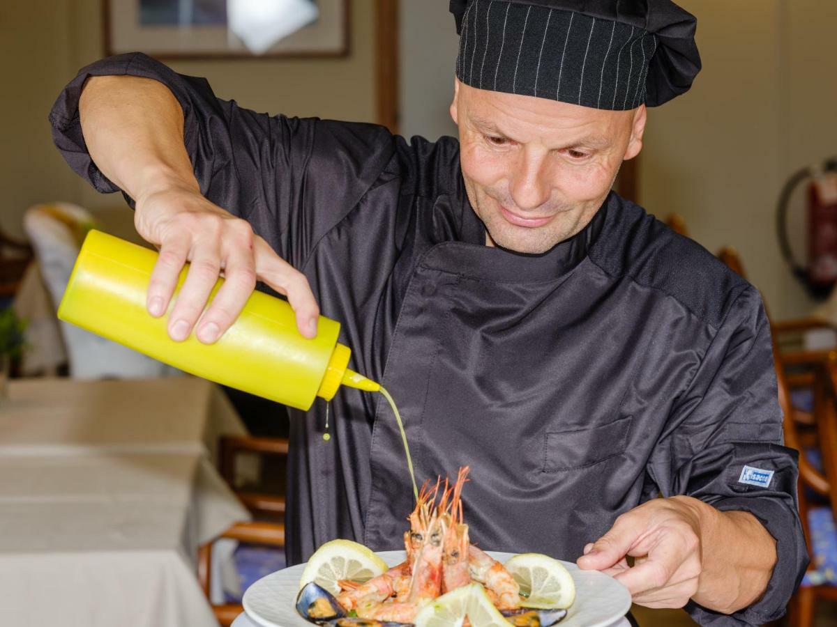 Hotel San Pietro Лимоне сул Гарда Екстериор снимка